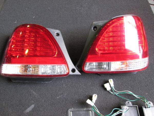 ＪＺＳ１６０　アリスト　左右テールランプ　ＬＥＤ　ジャンク
