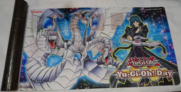 遊戯王 プレイマット サイバー・エンド・ドラゴン ヘルカイザー ヘル