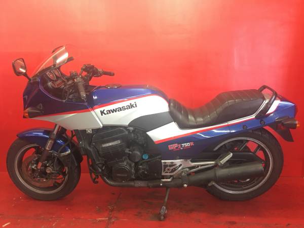 漢のKawasaki GPZ750R 奇跡の1万円スタート 最落即決有り 福岡県