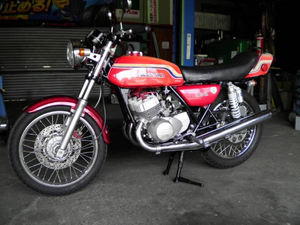 カワサキマッハⅠ２５０ＳＳ初期型改造ジャンク車両