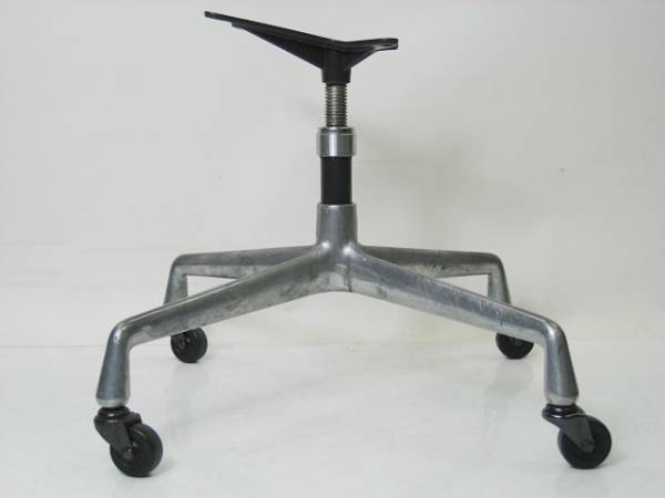 イームズ Herman イームズアルミナムグループ ハーマンミラー Eames