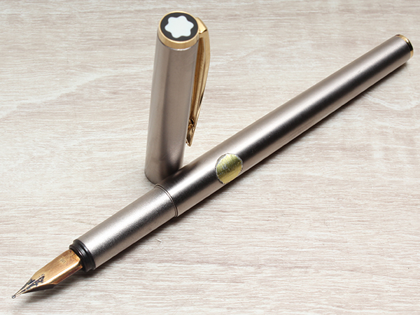 ドイツ製 MONTBLANC モンブラン万年筆 ノブレス シルバーカラー 文房具