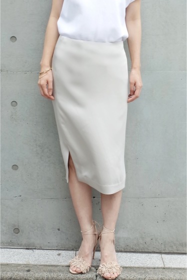 新品★ドゥーズィエムクラス★サテンタイトスカート，シルバー38