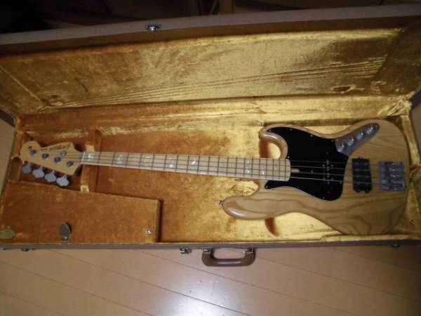 Fender USA American Standard ハードケース付き エドワーズ ジャズベース+フェンダーUSAハードケース。 Fender 【公式