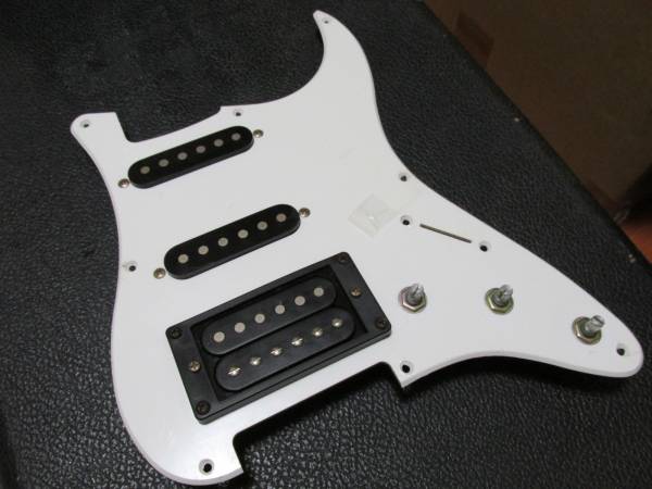 ストラトキャスター用SSHピックアップ＆ピックガード_1
