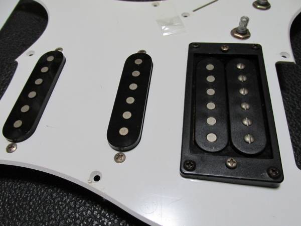 ストラトキャスター用SSHピックアップ＆ピックガード_3