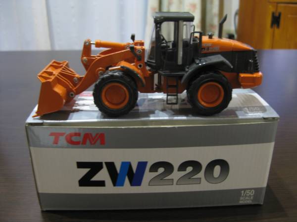 ZW220 ホイールローダー HITACHI 1⁄50 非売品 - 希少・TCM Yahoo