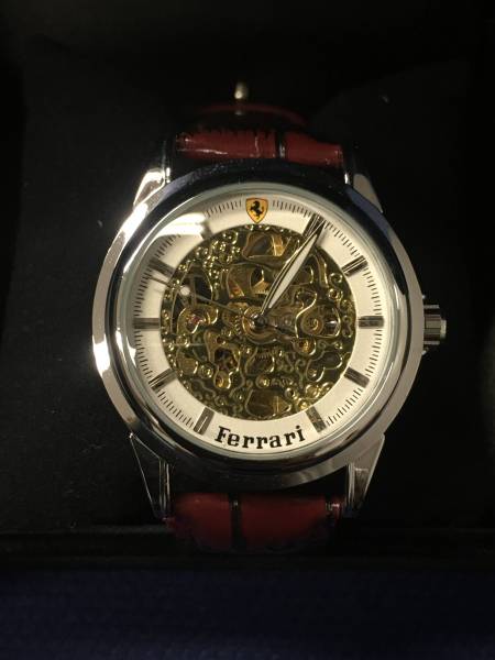 フェラーリ　腕時計　自動巻　レザー