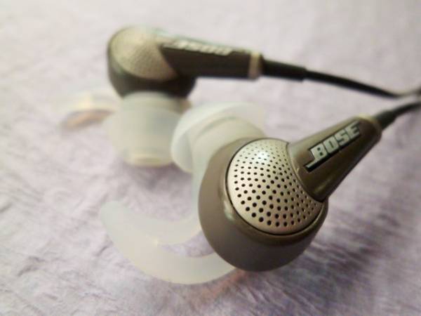 BOSE QC20i ★ QuietComfort ノイズキャンセリング　イヤホン