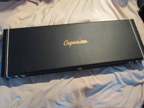 Caparison　ハードケース Caparison Guitars 純正ハードケース ストラト収納可能！鍵付き