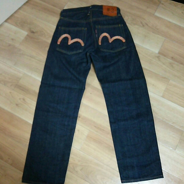 《EVISUジーパン》