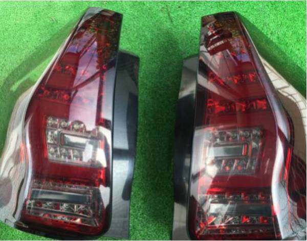 オンラインストア半額 プリウスα Revier レヴィーア LEDテールランプ