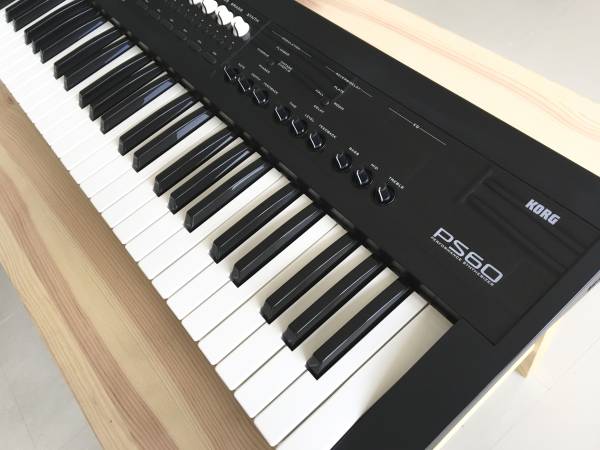 美品 : 【 KORG 】 PS60 ( セミ・ウェイテッド鍵盤搭載シンセ ) 美品 : 【 KORG 】 PS60 ( セミ・ウェイテッド鍵盤搭載シンセ )