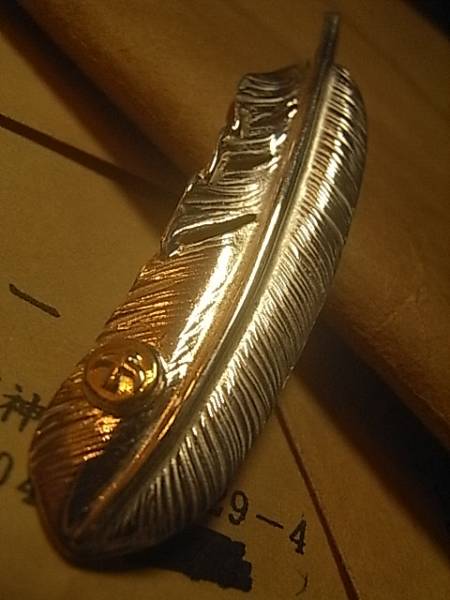 goro's ゴローズ 　18ｋ 現行 金メタル付き特大フェザー 右巻き