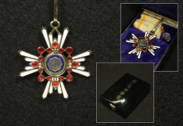 勲章 【 勳三等瑞寶章 】 ４点セット