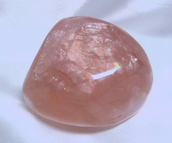 【ローズクオーツ・レインボー・磨き】85㎜ビーナスの石！