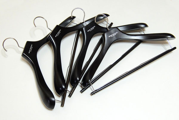 ★MEN'S TENORAS ティノラス 高級木製スーツハンガー 4本