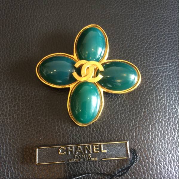 CHANELシャネル【ヴィンテージ】ブローチ箱あり アクセサリー、時計