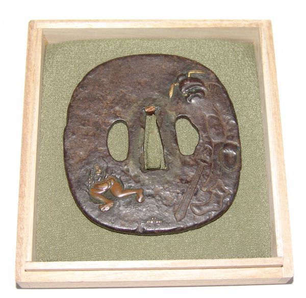 日本刀　鍔　　関羽、小鬼図　　ＮＯ２８