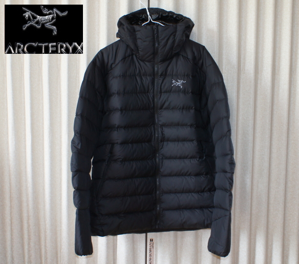 美品 アークテリクス ソリウムARフーディーM黒 ダウン