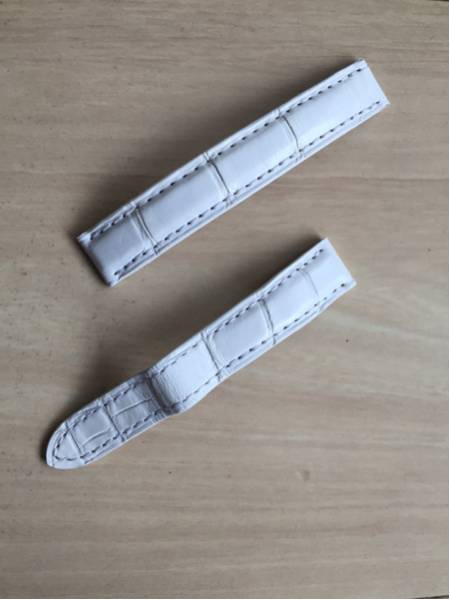 新品同様 カルティエ クロコ型押し 時計 レザーベルト 白