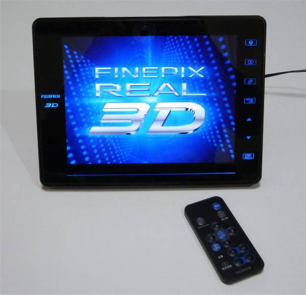 ☆ Fujifilm 3Dデジタルフォトフレーム FinePix REAL 3D V1 美品