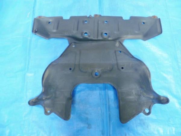 AE86後期・純正部品・エンジン アンダーカバーセット・中古品⑤
