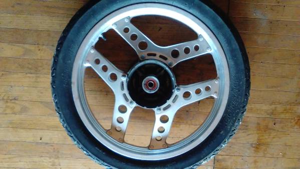 CB125T リヤホイール