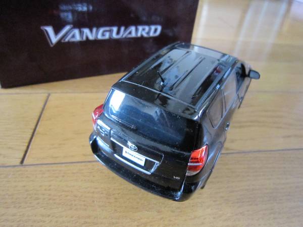 ヴァンガード トヨタ 非売品 カラーサンプル 1⁄30 ミニカー VANGUARD