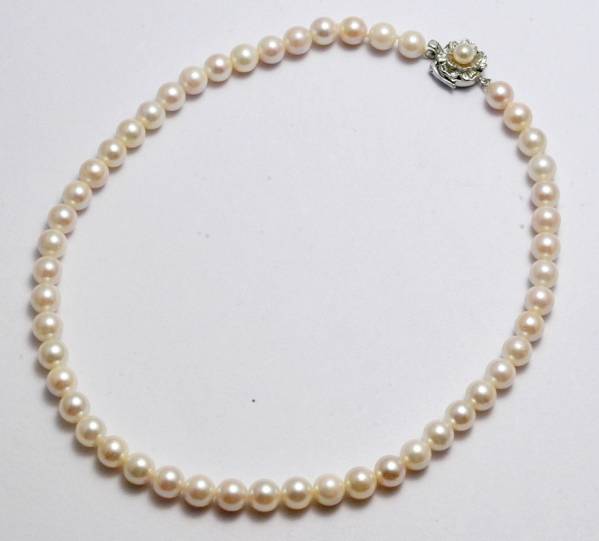 至高の逸品★アンティーク　アコヤ本真珠８．５ミリ　ネックレス
