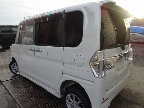 27年　タントカスタム　LA600S　事故車　事故現状