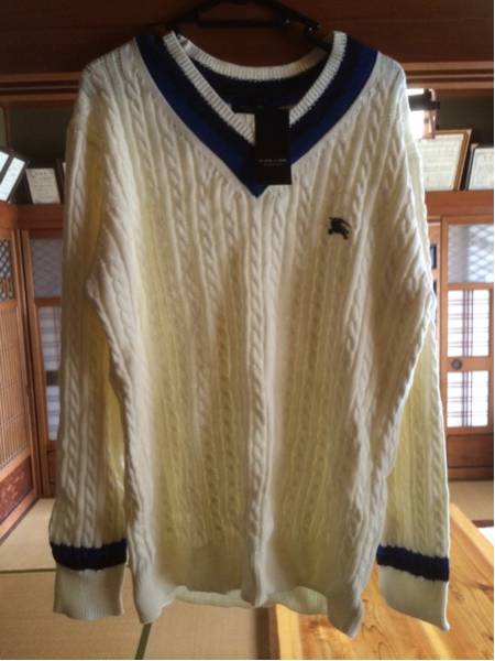 新品 バーバリーブラックレーベル厚手Ｖネックニットセーター