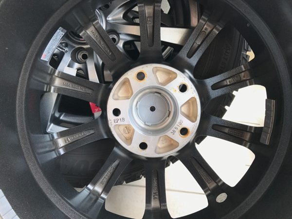 215/60R 16スタッドレス 4本セット 中古美品 使用期間3ヶ月_3