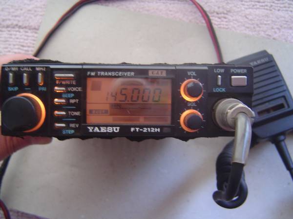 YAESU FT-212H 144MHz FM　ハイパワートランシーバー FT-212H YAESU FMトランシーバー FT-212H・144MHz帯FMハイパワー