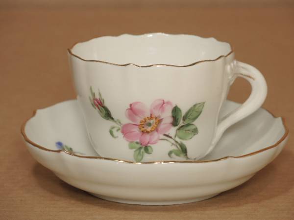 ①中古品☆マイセン イヤープレート 1992年 冬の森 箱付 1円～