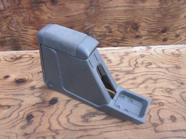 Ｋ１１　マーチ　フッドレスト　オプション品
