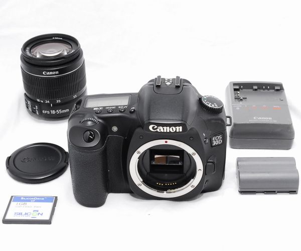 【極上美品】Canon キヤノン EOS 30D EF-S 18-55mm IS Ⅱ CF付き