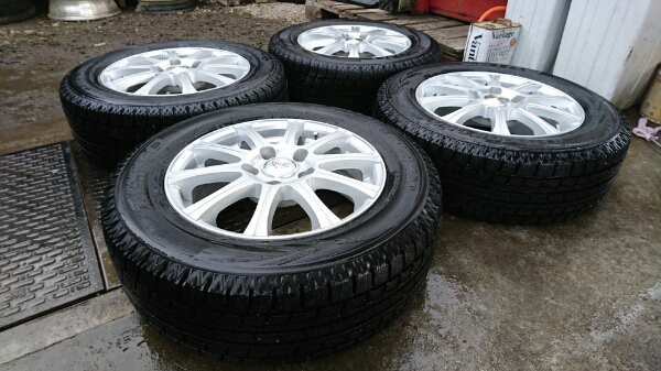 ZELERNA × ZETRO 195/65R15 バリ山 スタッドレス 2014年製