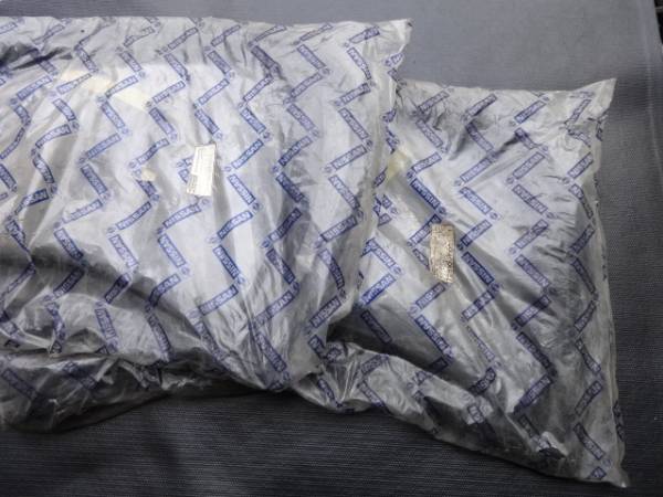 サニーB110セダン日産純正F&Rウィンドウ　ウェザーストリップ