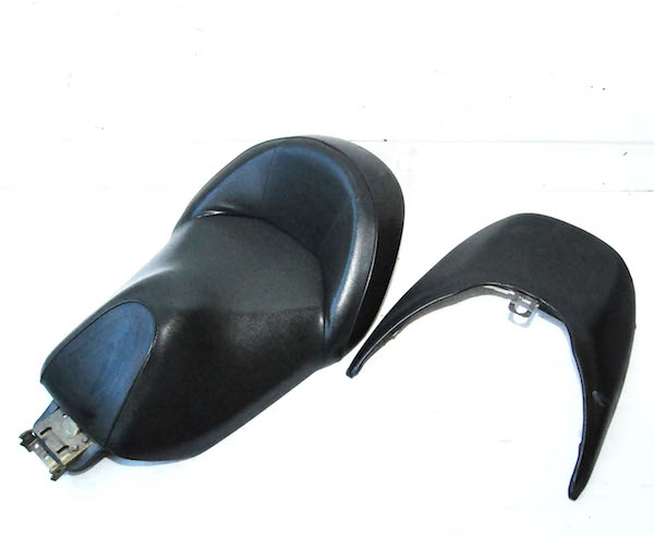 フォルツァZ MF08 前期 純正 シートセット R1 (642)