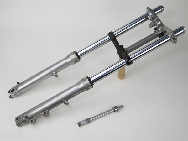 GB400 NC20-10020 純正フロントフォーク！