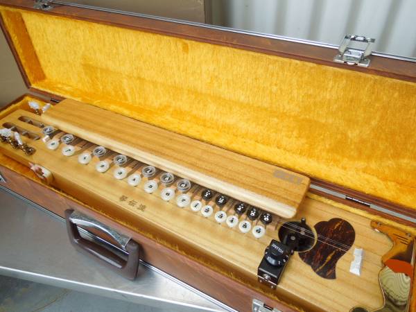 琴伝流 ソプラノ？天然木大正琴 敷島 ハードケース付き I3950