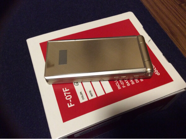 F-07F docomo | ゴールド 通販 携帯電話本体 ガラケー 富士通 白ロム