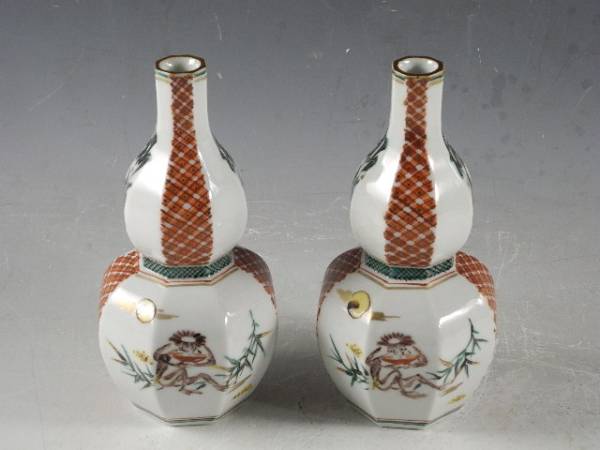 ◆伯◆九谷 在銘 色絵 河童 八角 徳利 一対 無傷完品 82as9