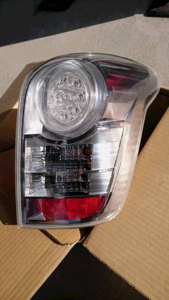 14カローラフィールダー　右側　中古