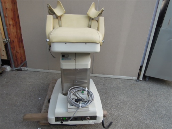 M2256 タカラベルモント 産婦人科 電動診察台 DG-360 DG-T87