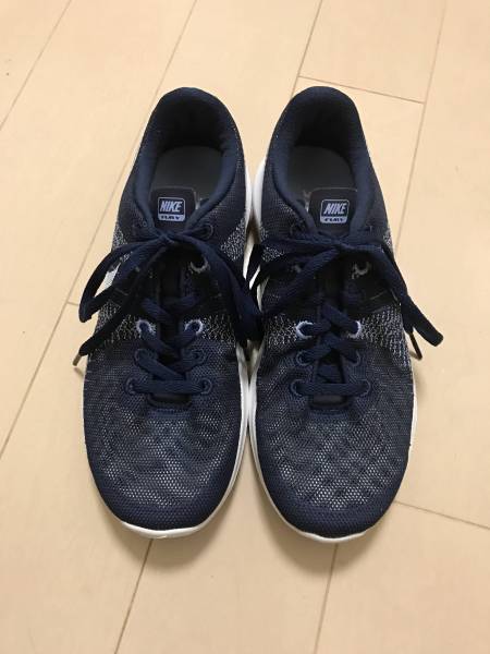 激安セール 23.5㎝ きれい ナイキ FURY スニーカー03