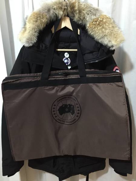 新品!!ガーメントケース付き!!カナダグース ブルックフィールドM