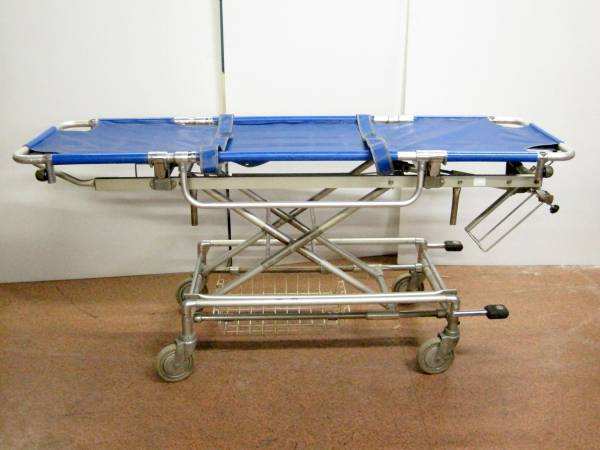 パラマウントベッド ストレッチャー 担架脱着 昇降 搬送 救急 看護