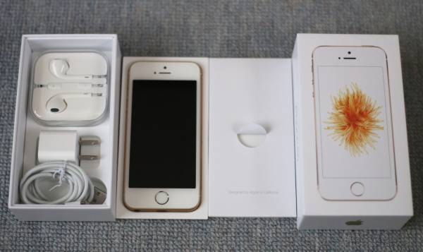 iPhone SE softbank 16GB ゴールド 美品_1